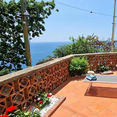 Panoramic Views - Seafront - Terrace -bbq Apartment