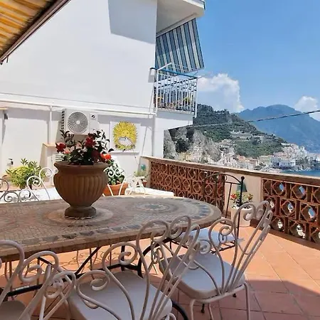 Panoramic Views - Seafront - Terrace -bbq Apartment *